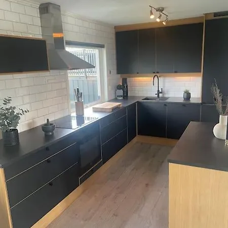 דירה Hus Med Utsikt